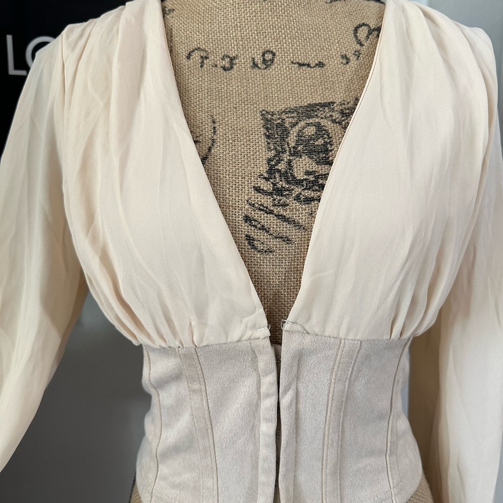 ๐Love X Design Long Sleeve Corset Top - Picture 5 of 16